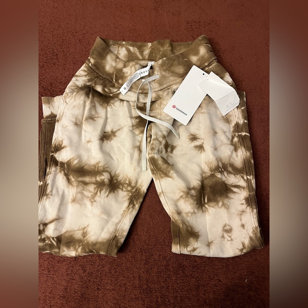 Lululemon warm down joggers